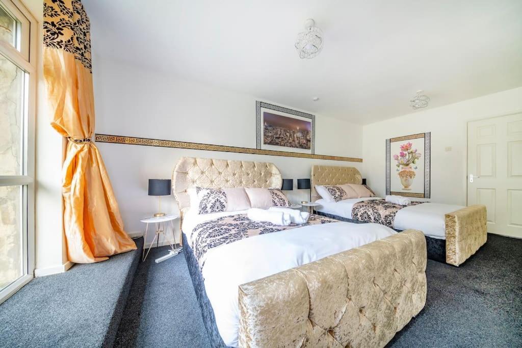 *C.Sani* Setup For Your Most Relaxed & Amazing Stay + Free Parking + Free Fast Wifi * Leeds  Bagian luar foto