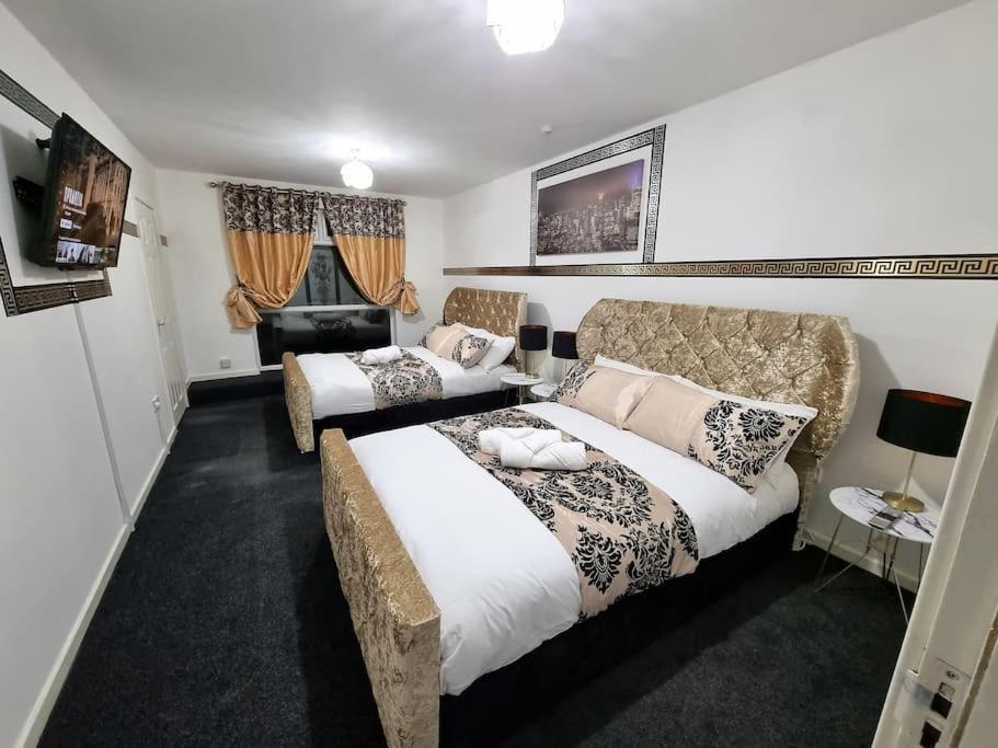 *C.Sani* Setup For Your Most Relaxed & Amazing Stay + Free Parking + Free Fast Wifi * Leeds  Bagian luar foto