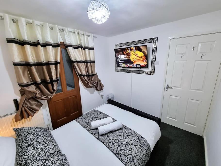*C.Sani* Setup For Your Most Relaxed & Amazing Stay + Free Parking + Free Fast Wifi * Leeds  Bagian luar foto